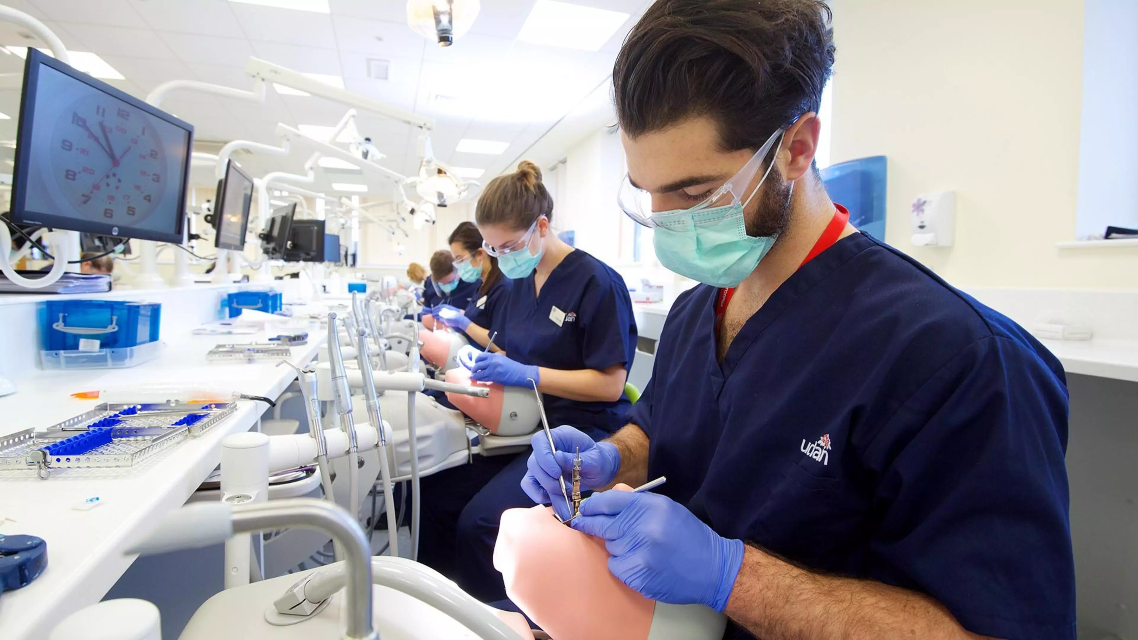 study-dentistry-at-the-university-of-lancashire